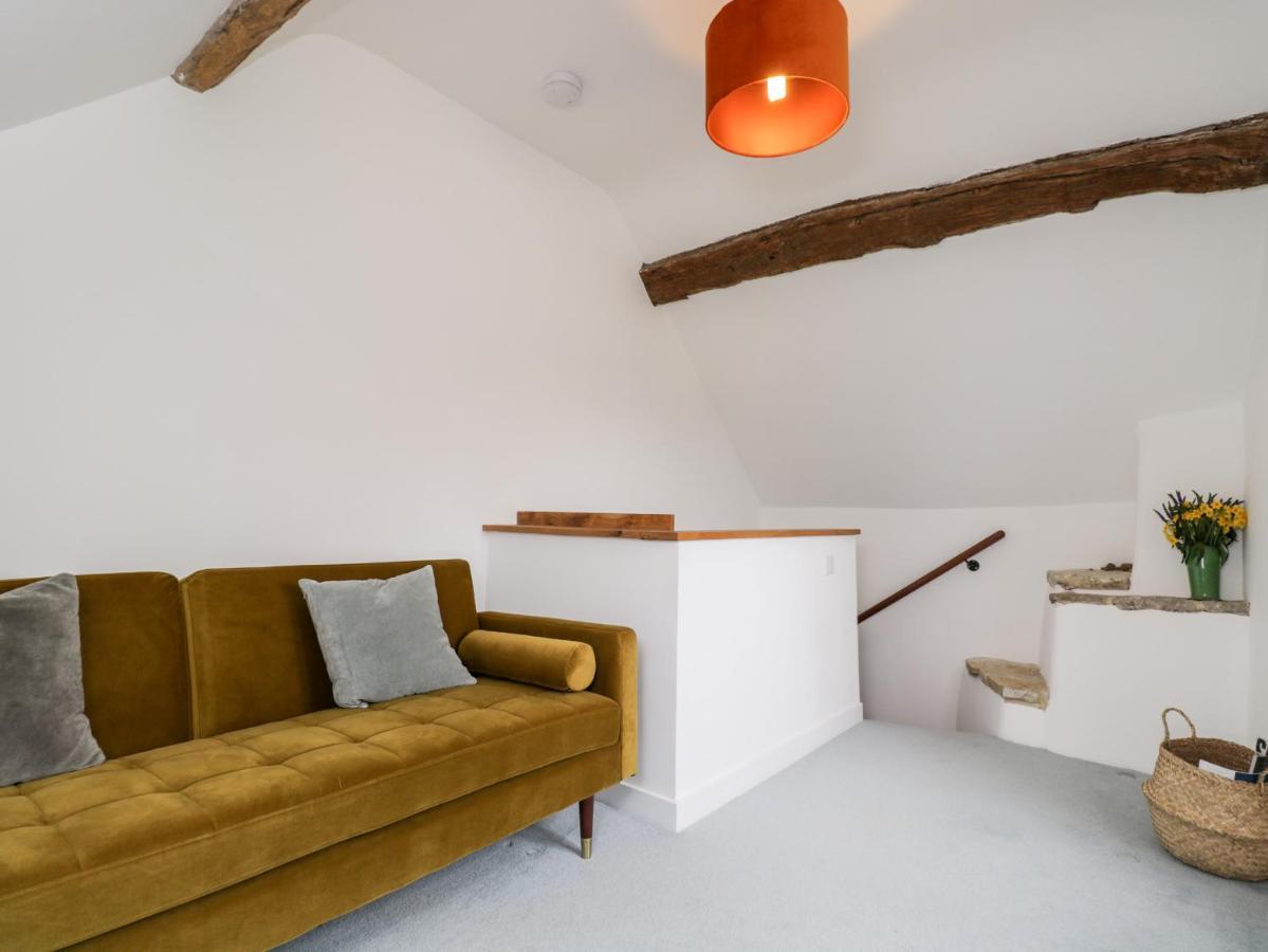 High Cogges Farm Holiday Cottages Уитни Екстериор снимка