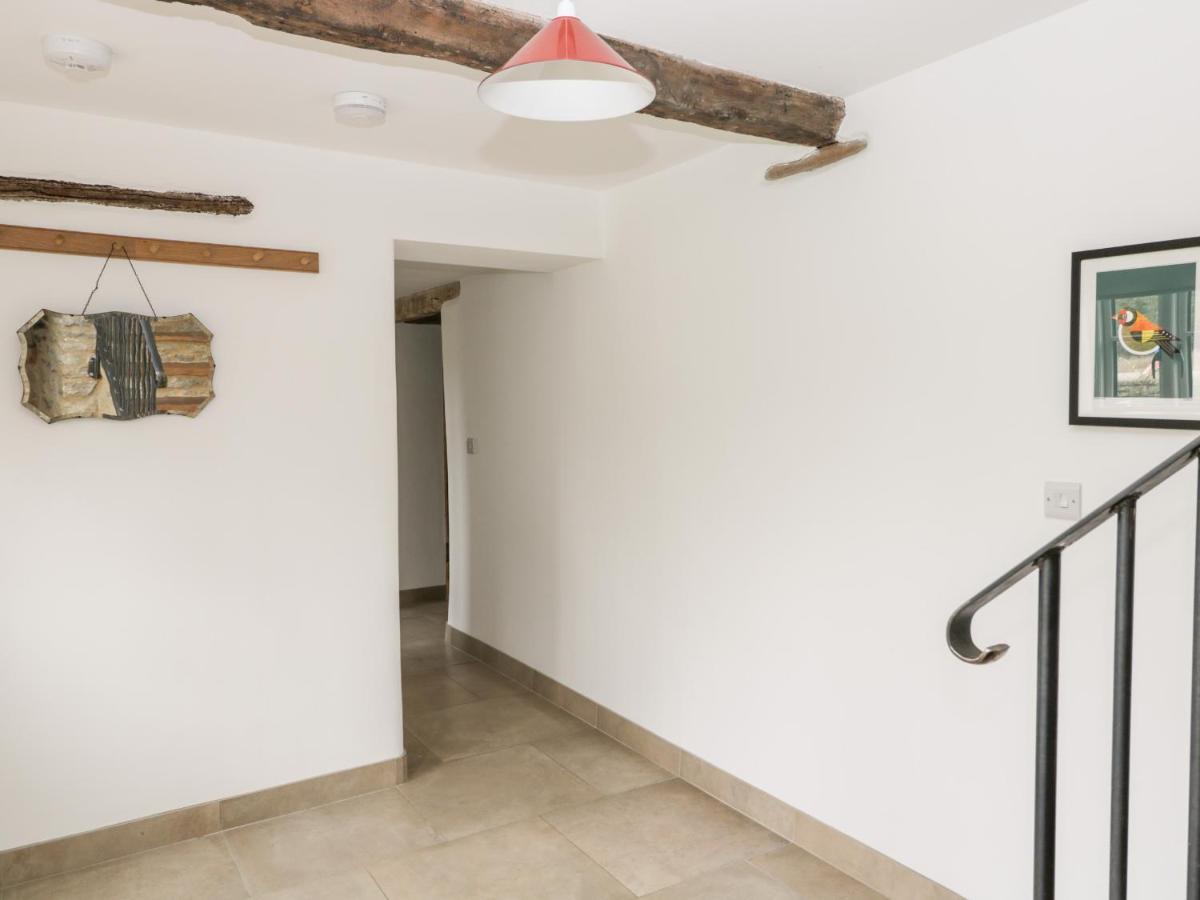 High Cogges Farm Holiday Cottages Уитни Екстериор снимка
