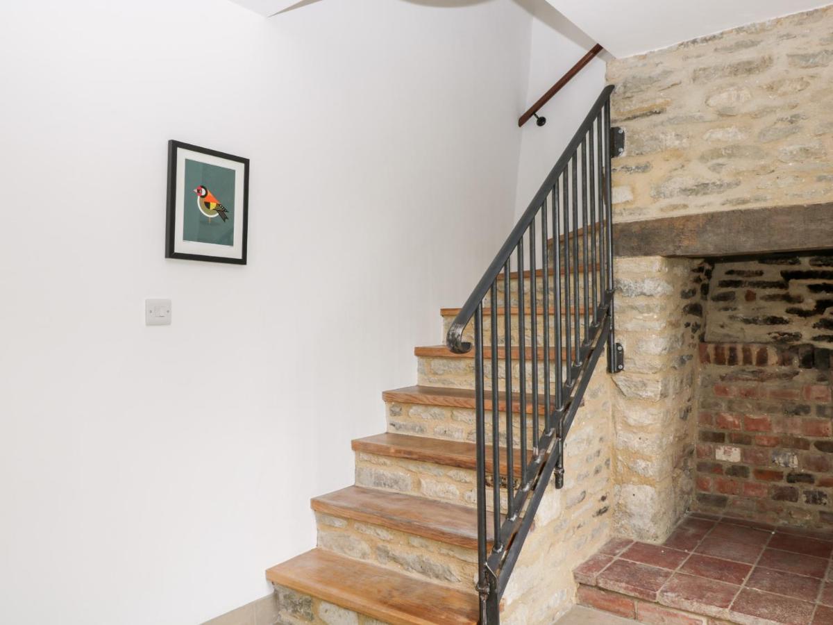 High Cogges Farm Holiday Cottages Уитни Екстериор снимка